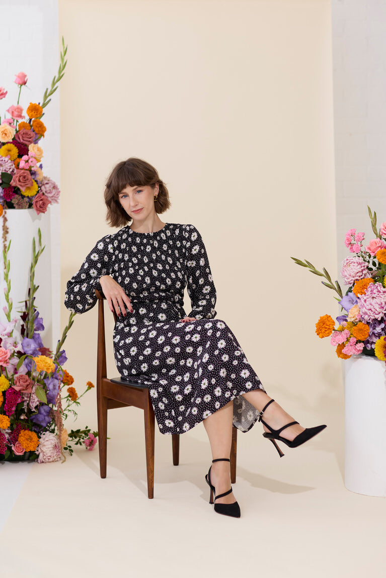Tamsin petite smocked midi dress with pockets in daisy print