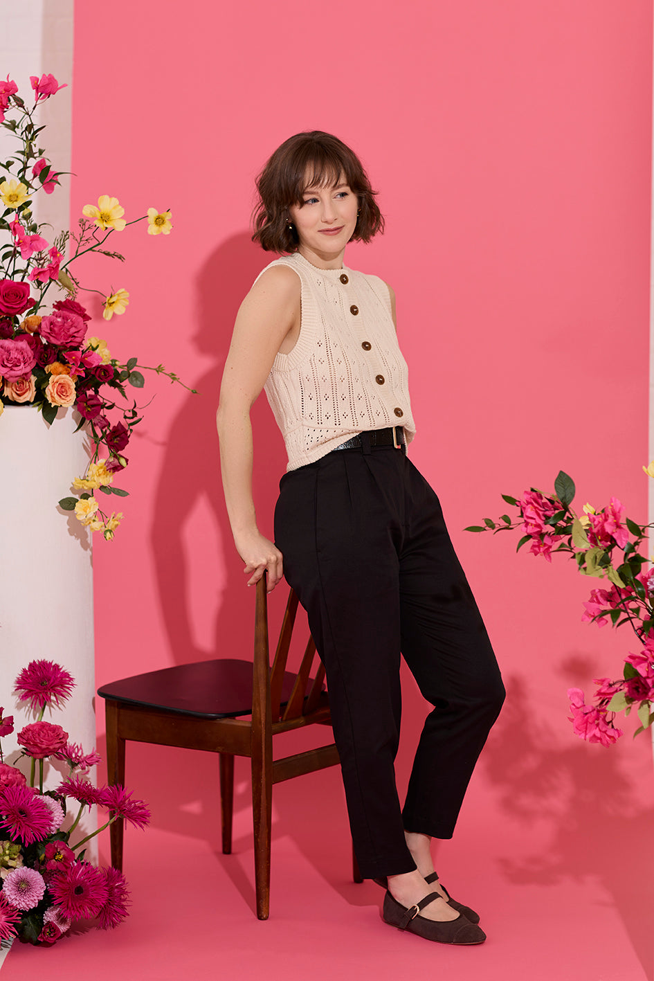 Petite tailored cigarette trousers with pleat detail in black